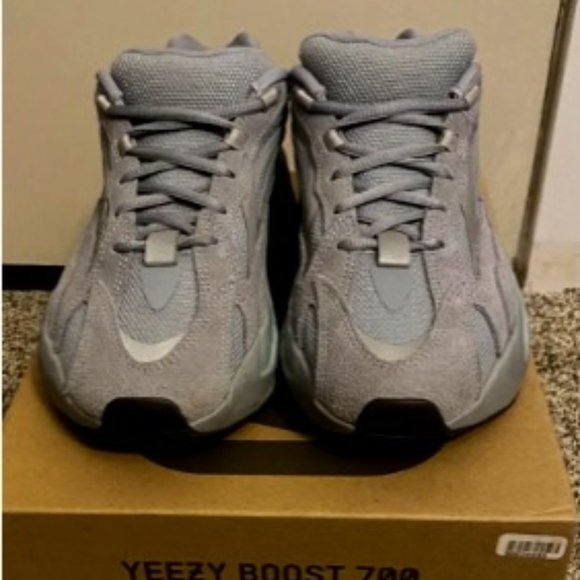 YEEZY WAVE  700 - HOSPITAL BLUE - Picture 2 of 4